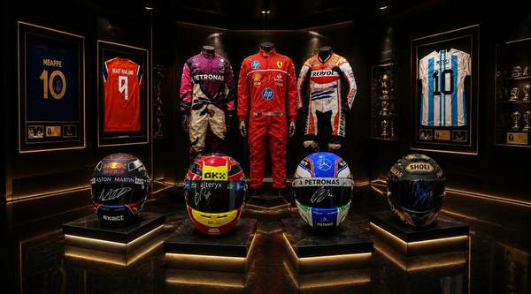 Grandstand Memorabilia: Discover Signed Collectibles From Sporting Legends